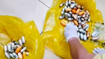 Giấu ma túy trong bụng - Thủ đoạn tinh vi vẫn bị phát hiện