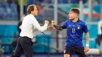Italia thành công nhờ từ bỏ "cái tôi"