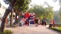 Hà Nội trang hoàng đón Tết, vui Xuân