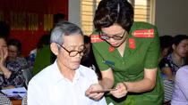 Sử dụng Zalo để tiếp nhận thông tin về an ninh trật tự