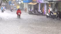Mưa lớn, lũ lên nhanh trên các sông ở Bắc Bộ