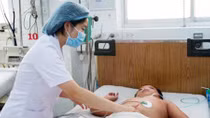 Sốt xuất huyết diễn tiến nặng hơn đối với người thừa cân béo phì