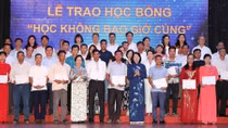 Trao học bổng "Học không bao giờ cùng" lần thứ nhất