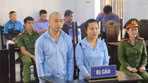 Vay tiền bằng sổ đỏ giả, chia nhau hơn 33 năm tù giam