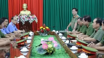 Thưởng nóng Ban chuyên án phá án nhanh vụ giết người đốt xác