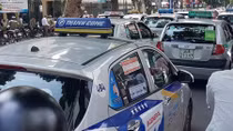 Khách giảm 60%, doanh nghiệp đề nghị bỏ biển cấm taxi