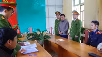 2 cán bộ “ăn” tiền công bảo vệ rừng