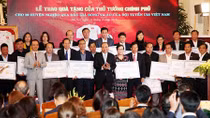 Trao 20 tỷ đồng tiền đấu giá quà tặng của đội tuyển U23 Việt Nam cho 20 huyện nghèo
