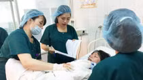 Đưa thông tin sinh con "thuận tự nhiên" phản khoa học: Phải xử lý!
