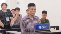 Tăng án tù đối với tài xế làm nhục nữ khách trên ô tô