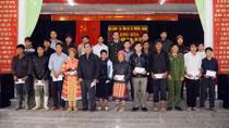 Mang xuân sớm đến với người nghèo tại Hà Giang, Tuyên Quang