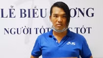Nhân viên vệ sinh nghèo trả lại 7.400 USD