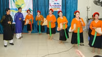 Có một câu lạc bộ dân ca giữa phố