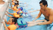 Thiếu hụt trầm trọng sân chơi cho trẻ trong dịp hè