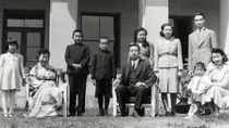 Thiên hoàng Akihito đã xóa bỏ hận thù chiến tranh như thế nào?
