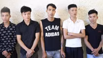 Thuê taxi rồi bắt nợ, cướp xe của tài xế