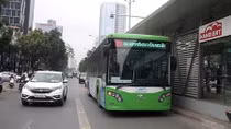 Những tuyến phố nào tại Hà Nội có làn đường riêng cho xe buýt?