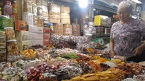 Lo ngại ảnh hưởng bởi dịch bệnh, tiểu thương không dám trữ hàng Tết