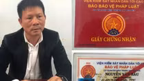 Phóng viên dởm mang thẻ ra "xin" CSGT