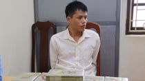 “Cửu vạn” vận chuyển 42 bánh heroin giá 100 triệu đồng