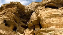 Những hang cổ Karaftu và kho tàng lịch sử ở Iran