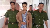 Người tình đồng tính đâm chết thầy giáo