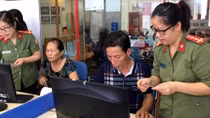 Áp dụng biên lai điện tử trong việc thu phí, lệ phí xuất nhập cảnh