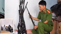 Để người dân tự nguyện giao nộp vũ khí, vật liệu nổ