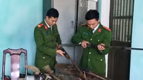 Bám bản, giữ vững an ninh trật tự