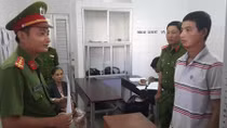 Hàng xóm sát hại nữ sinh 13 tuổi vì không chịu… bẻ cóc