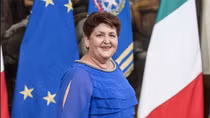 Italy: Bộ trưởng chỉ học hết lớp 7