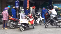 Góc nhìn đa chiều về tăng thuế môi trường với xăng dầu
