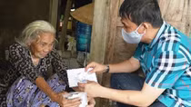 Thượng tá Công an kết nối những tấm lòng thơm thảo