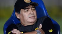 Maradona lại gây thêm tai tiếng