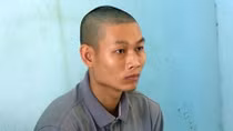 Dùng mắm tôm, vòng hoa "khủng bố" chủ doanh nghiệp