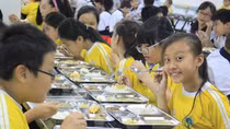 Nhiều trường tiểu học khó triển khai thực đơn dinh dưỡng