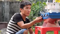 Ngư dân chế tạo thành công tàu vỏ thép mô hình