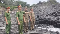 Đón nhận Bằng Di tích Quốc gia đặc biệt Gành Đá Đĩa