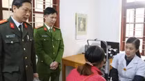 Chương trình “Xuân yêu thương, Tết sẻ chia” và đợt mổ mắt miễn phí cho người nghèo