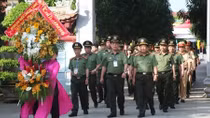 Dâng hương tưởng niệm Chủ tịch Hồ Chí Minh và cố Bộ trưởng Trần Quốc Hoàn
