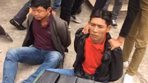 Giấu 15 bánh heroin trong thân xe máy