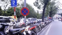 Xử lý nhiều điểm trông giữ xe dưới 5m² tại quận trung tâm Hà Nội