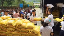 Cán bộ, công nhân viên Tập đoàn Mường Thanh ủng hộ đồng bào miền Trung 500 triệu đồng