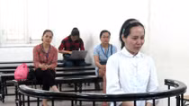 Bán ô tô cho người quen sau đó mượn lại để... gán nợ
