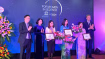 Phó Chủ tịch nước trao Giải thưởng L’Oréal – UNESCO cho 3 nhà khoa học nữ
