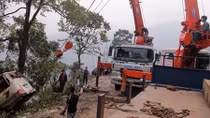 Thông tin mới nhất vụ xe khách lao xuống vực ở Lào Cai
