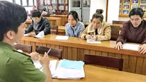 Dùng CMND tên người này, ảnh người khác mua hàng trả góp, chiếm đoạt tài sản