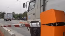 Hỗn loạn tại BOT Sóc Trăng từ sáng sớm