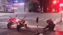 Vô cảm trước nỗi đau của người khác!