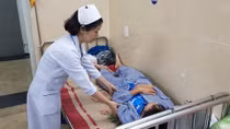 Đình chỉ võ sư liên quan việc đánh vỡ xương hàm học sinh